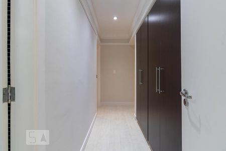 Corredor de apartamento à venda com 2 quartos, 110m² em Itaim Bibi, São Paulo