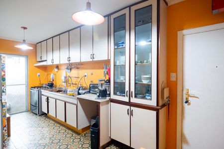 Apartamento à venda com 180m², 4 quartos e 1 vagaCozinha