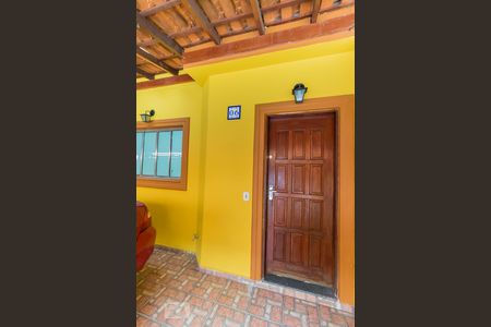 Casa de condomínio à venda com 75m², 2 quartos e 2 vagasFrente