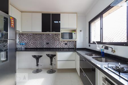 Apartamento à venda com 136m², 3 quartos e 3 vagasCozinha