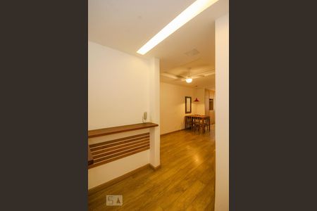 Hall de Entrada de apartamento para alugar com 1 quarto, 48m² em Copacabana, Rio de Janeiro