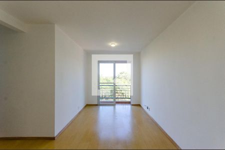 Sala de apartamento para alugar com 3 quartos, 70m² em City América, São Paulo