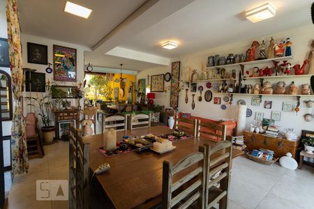 Sala de casa para alugar com 3 quartos, 199m² em Vila Romana, São Paulo