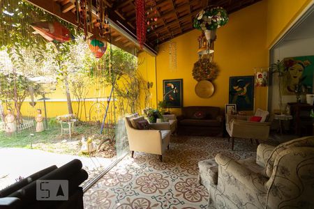 Sala de casa para alugar com 3 quartos, 199m² em Vila Romana, São Paulo