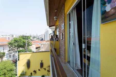 Casa para alugar com 199m², 3 quartos e 1 vaga Casa para alugar com 199m², 3 quartos e 1 vagaVaranda - Suíte
