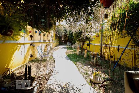Quintal de casa para alugar com 3 quartos, 199m² em Vila Romana, São Paulo