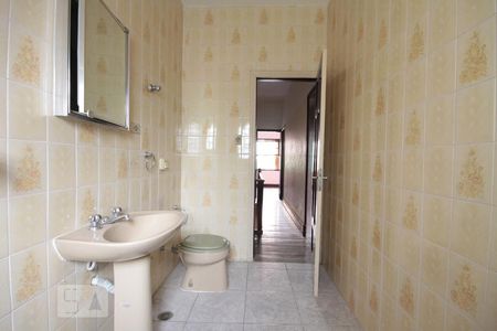 Casa à venda com 135m², 3 quartos e 1 vagaBanheiro