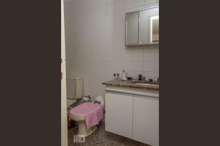 Apartamento à venda com 140m², 4 quartos e 3 vagasBanheiro 2