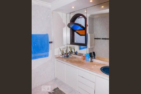 Banheiro da Suíte de casa à venda com 5 quartos, 290m² em Vila Monumento, São Paulo