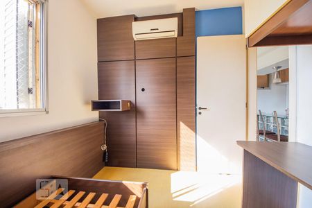 Quarto 1 de apartamento para alugar com 3 quartos, 92m² em São Sebastião, Porto Alegre
