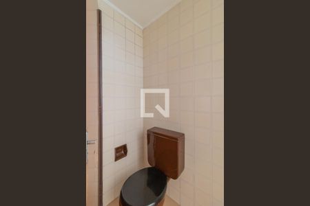 Banheiro de apartamento à venda com 1 quarto, 55m² em Partenon, Porto Alegre