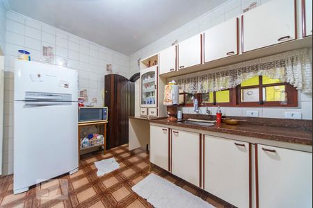 Casa à venda com 242m², 3 quartos e sem vagaCozinha 