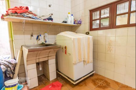 Casa à venda com 242m², 3 quartos e sem vagaÁrea de Serviço