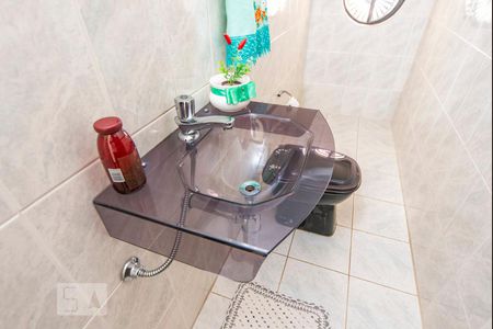 Pia  de casa à venda com 3 quartos, 242m² em Vila Curuçá, Santo André