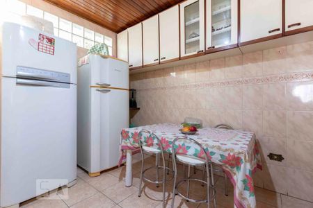 Casa à venda com 280m², 3 quartos e 1 vaga Casa à venda com 280m², 3 quartos e 1 vagaCozinha