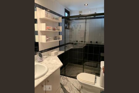 Apartamento à venda com 248m², 4 quartos e 4 vagasBanheiro