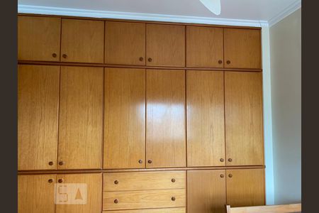 Apartamento à venda com 248m², 4 quartos e 4 vagasQuarto 3