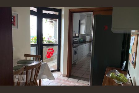 Apartamento à venda com 248m², 4 quartos e 4 vagasCopa