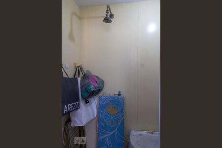 Apartamento à venda com 70m², 2 quartos e 1 vaga Apartamento à venda com 70m², 2 quartos e 1 vagaBanheiro de Serviço