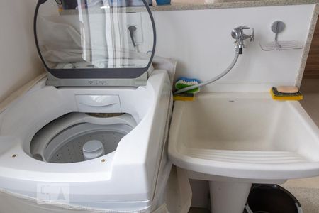 Apartamento à venda com 70m², 2 quartos e 1 vaga Apartamento à venda com 70m², 2 quartos e 1 vagaÁrea de Serviço