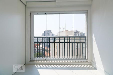 Varanda de kitnet/studio para alugar com 1 quarto, 35m² em Sumarezinho, São Paulo