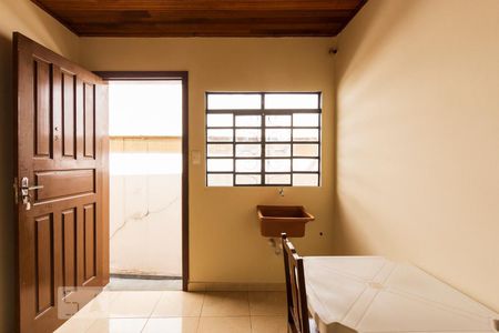 Cozinha e Área de Serviço de kitnet/studio para alugar com 1 quarto, 15m² em Vila da Saúde, São Paulo