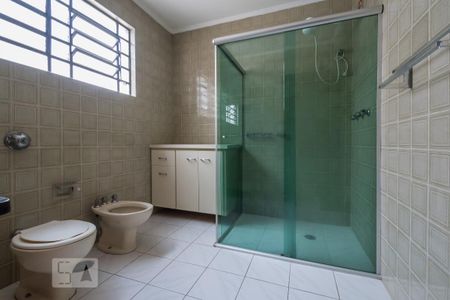 Banheiro 1 de casa à venda com 4 quartos, 500m² em Vila Cordeiro, São Paulo
