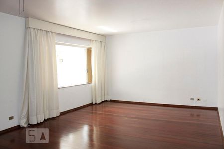 Sala de casa à venda com 4 quartos, 500m² em Vila Cordeiro, São Paulo