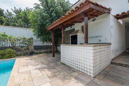 Churrasqueira de casa à venda com 4 quartos, 500m² em Vila Cordeiro, São Paulo