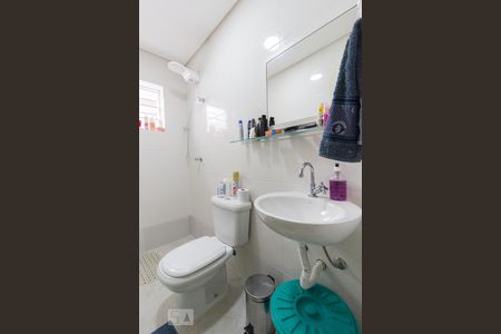 Banheiro de casa à venda com 2 quartos, 100m² em Santa Teresinha, São Paulo