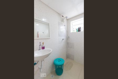 Banheiro de casa à venda com 2 quartos, 100m² em Santa Teresinha, São Paulo