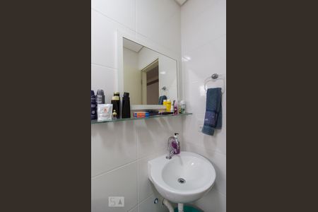 Banheiro de casa à venda com 2 quartos, 100m² em Santa Teresinha, São Paulo