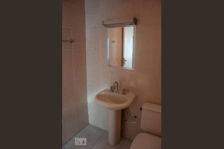 Casa de condomínio para alugar com 250m², 3 quartos e 1 vagaBanheiro da Suíte 3