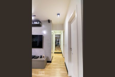 Apartamento à venda com 75m², 2 quartos e 1 vagaCorredor