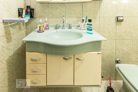 Banheiro suíte  de casa para alugar com 3 quartos, 450m² em Limoeiro, São Paulo