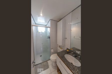 Apartamento à venda com 79m², 3 quartos e 2 vagasBanheiro da Suite