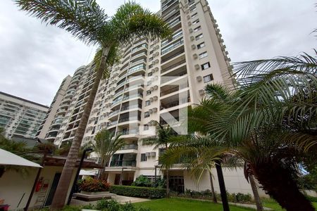 Apartamento para alugar com 69m², 2 quartos e 1 vagaFachada