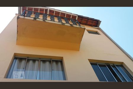 Casa à venda com 200m², 3 quartos e 2 vagasFachada