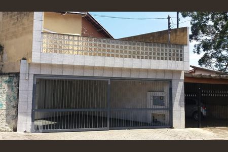 Casa à venda com 200m², 3 quartos e 2 vagasFachada