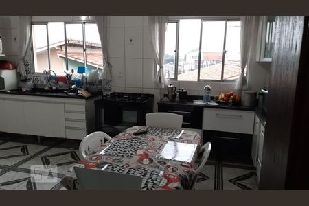 Casa à venda com 200m², 3 quartos e 2 vagasCozinha