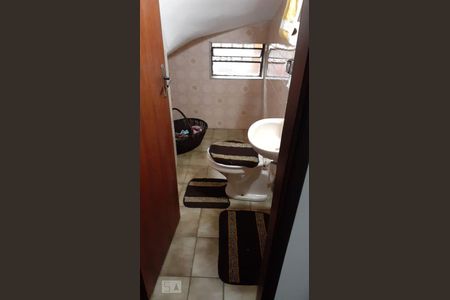 Casa à venda com 200m², 3 quartos e 2 vagasLavabo
