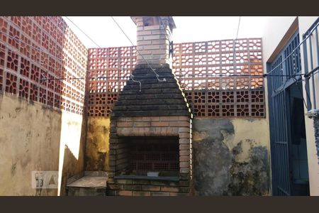 Casa à venda com 200m², 3 quartos e 2 vagasChurrasqueira