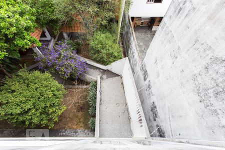 Casa à venda com 750m², 4 quartos e 8 vagasVista da Suíte 2 e 3