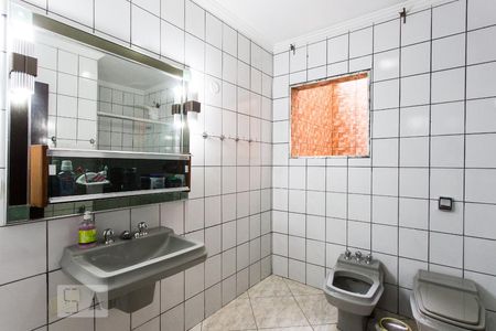 Casa à venda com 750m², 4 quartos e 8 vagasBanheiro da Suíte Master
