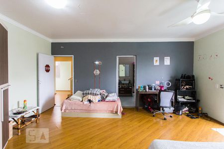 Casa à venda com 750m², 4 quartos e 8 vagasSuíte 4