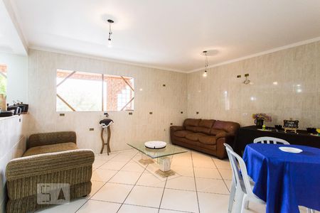 Casa à venda com 750m², 4 quartos e 8 vagasSalão