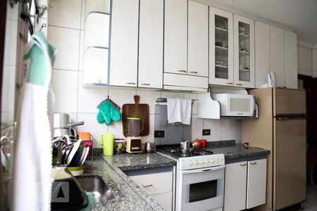 Casa à venda com 150m², 4 quartos e 2 vagas Casa à venda com 150m², 4 quartos e 2 vagasCozinha