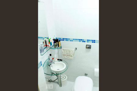 Apartamento à venda com 104m², 3 quartos e 2 vagas Apartamento à venda com 104m², 3 quartos e 2 vagasBanheiro 2