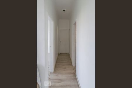 Corredor de apartamento para alugar com 2 quartos, 100m² em Vista Alegre, Rio de Janeiro