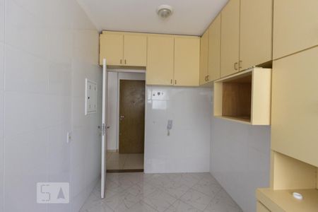 Cozinha de apartamento para alugar com 2 quartos, 73m² em Vila Pereira Barreto, São Paulo